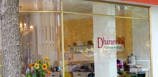 Das Dharam Raj Yogahaus macht Sommerpause bis zum 10. September 2017! Neubeginn der Kurse: Mo, 11.9.17!